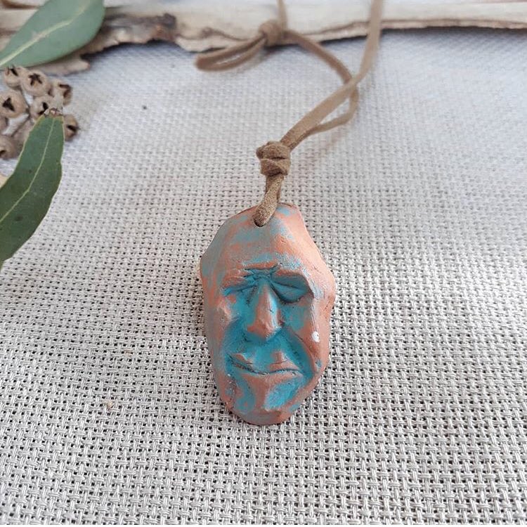 Seramik mask kolye 🙄🙄🙄
instagram.com/agackakan_atol…
İletişim: 05057360512