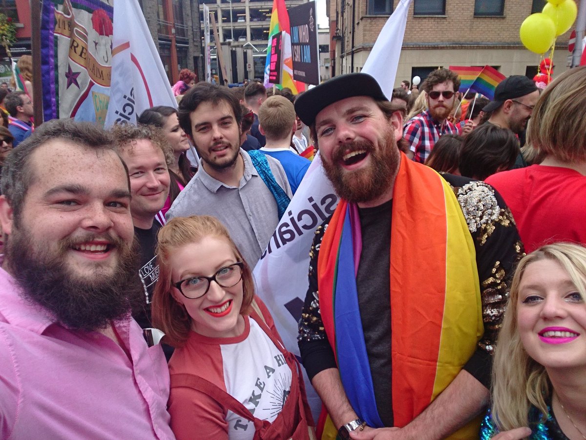 Paintings at the Pride!
#loveislove #PRIDE #Pride2018 #nop #nooilpaintings