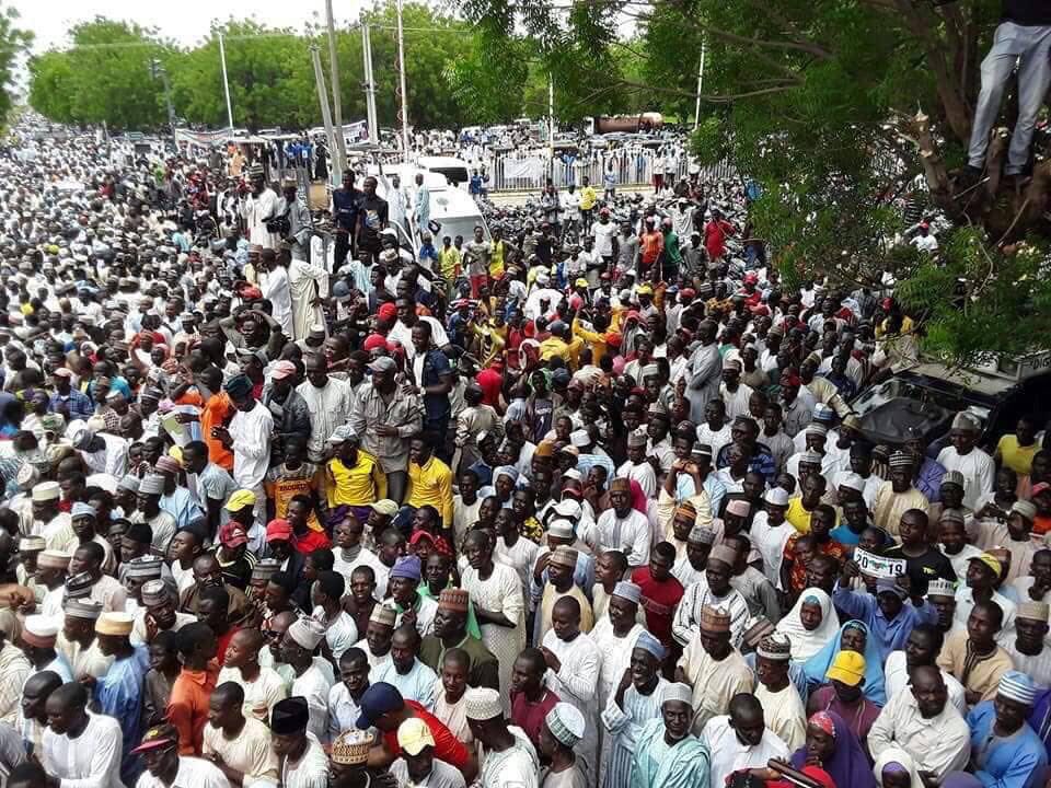 For people who think Tambuwal controls Sokoto politics, and his defection will birth a PDP Sokoto State, this is Alu Wamako demonstrating to the larger populace that Sokoto is still APC.