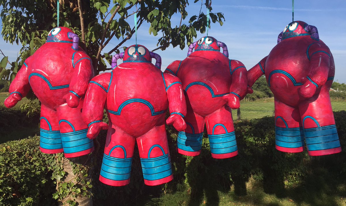 Keep your 👀peeled, the #TeenTitansGOMovie is out NOW and Balloon man could be anywhere......? <a href="/WarnerBrosUK/">Warner Bros. UK</a>