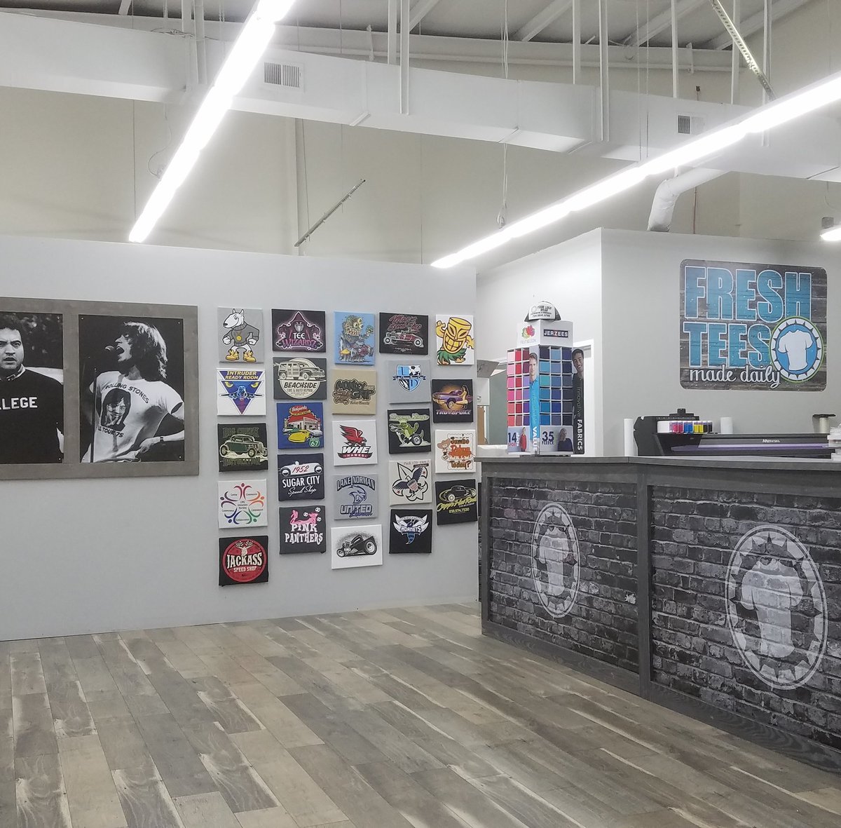 yourlogowear's tweet photo. Stop by and see us and lets talk about creating some custom #merch for your #business #yourlogowear #standoutbrandout #charlottenc #charlotteiscreative #clt #704 #corneliusnc #huntersvillenc https://t.co/JT7tr1d42e