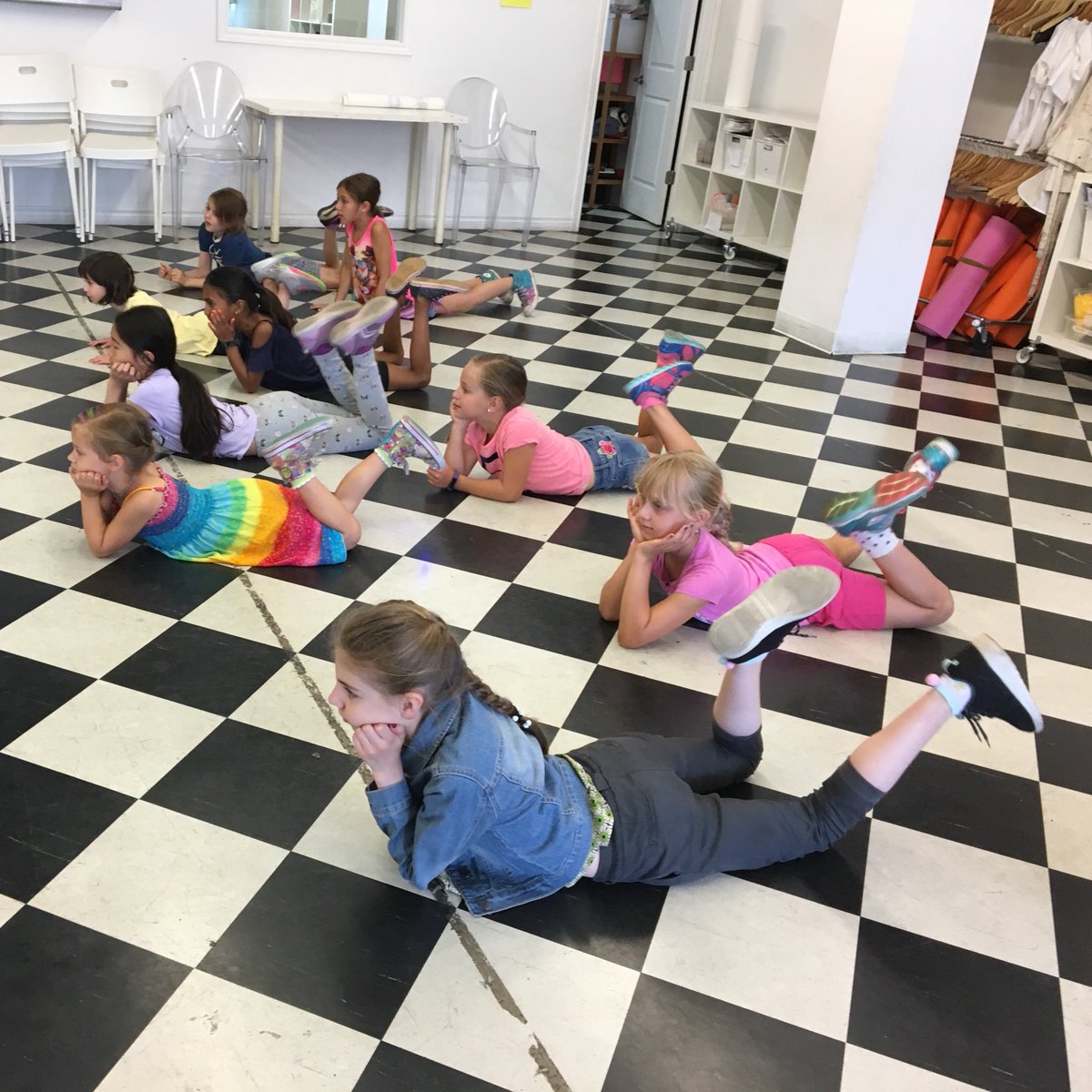 Don’t be bored at home, the summer isn’t over yet! Sign up for the #bestcampever this coming week for fabulous dances and stunning craft projects! 
.
.
.
#danceanddesigncamp2018 #summercamp #kidscamp #toronto #torontomom #torontomoms #torontokids #summerinthe6ix #summerinthecity