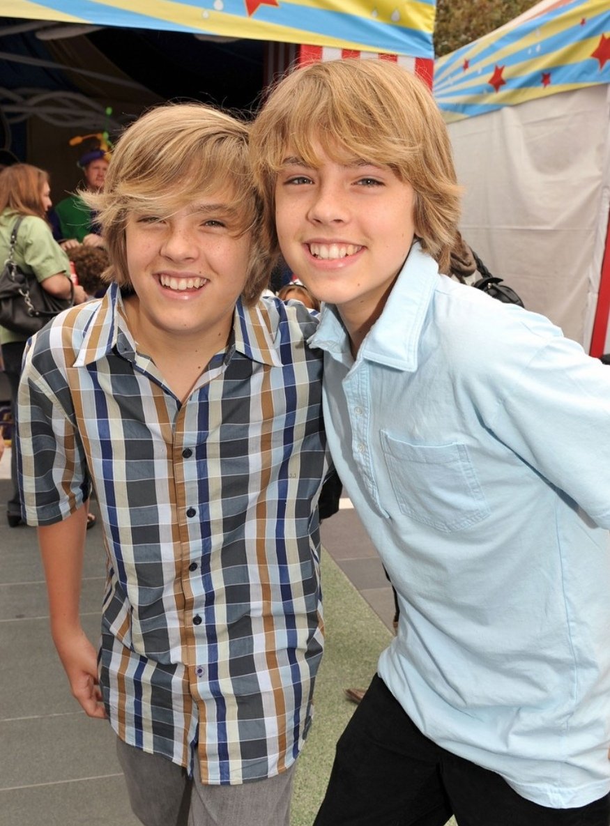 Happy bday Dylan and Cole Sprouse!!       