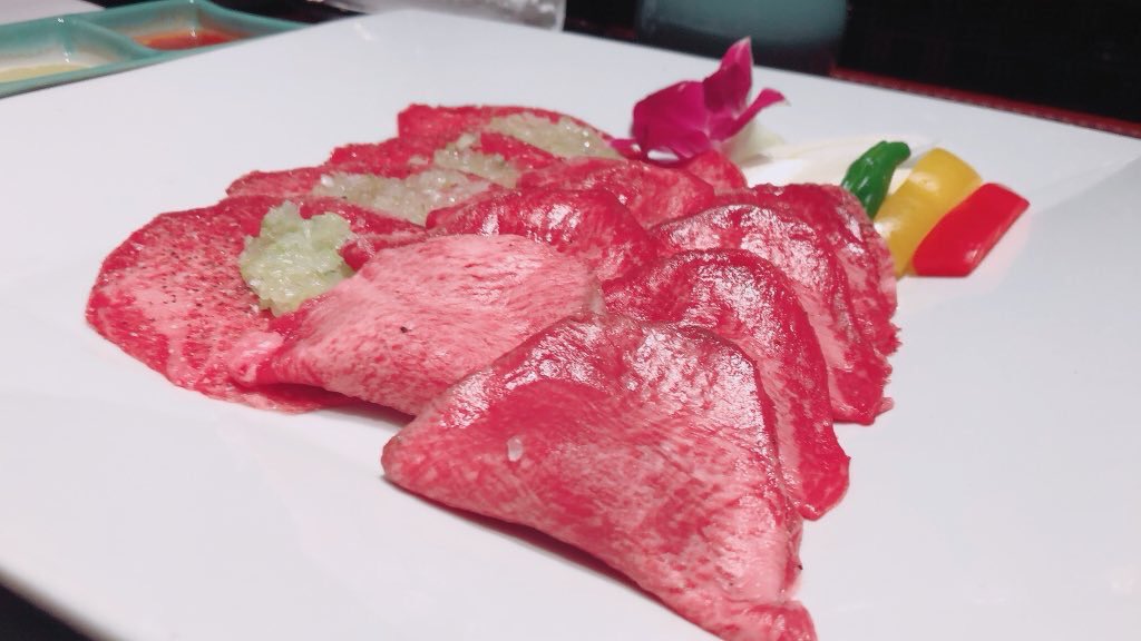 ranchanbinary's tweet image. 今日は師匠に
叙々苑に連れてってもらった😳

この前は自分達だけで
行ったんだけど
いつも手伝ってくれてるし
奢りでいいよ‼️ってさ🤣

本当師匠優しすぎて
これからもついていこう☺️

出会えて
こんな私になれて
感謝しかないし
絶対恩返しする💞💞💞