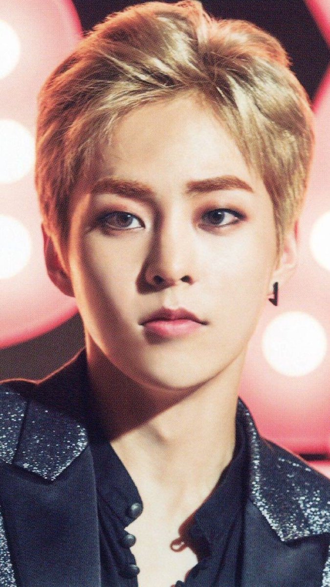 baby_mad_z's tweet image. I nominate #Xiumin from #SouthKorea #EXO @weareoneEXO for #TBWORLD2018
