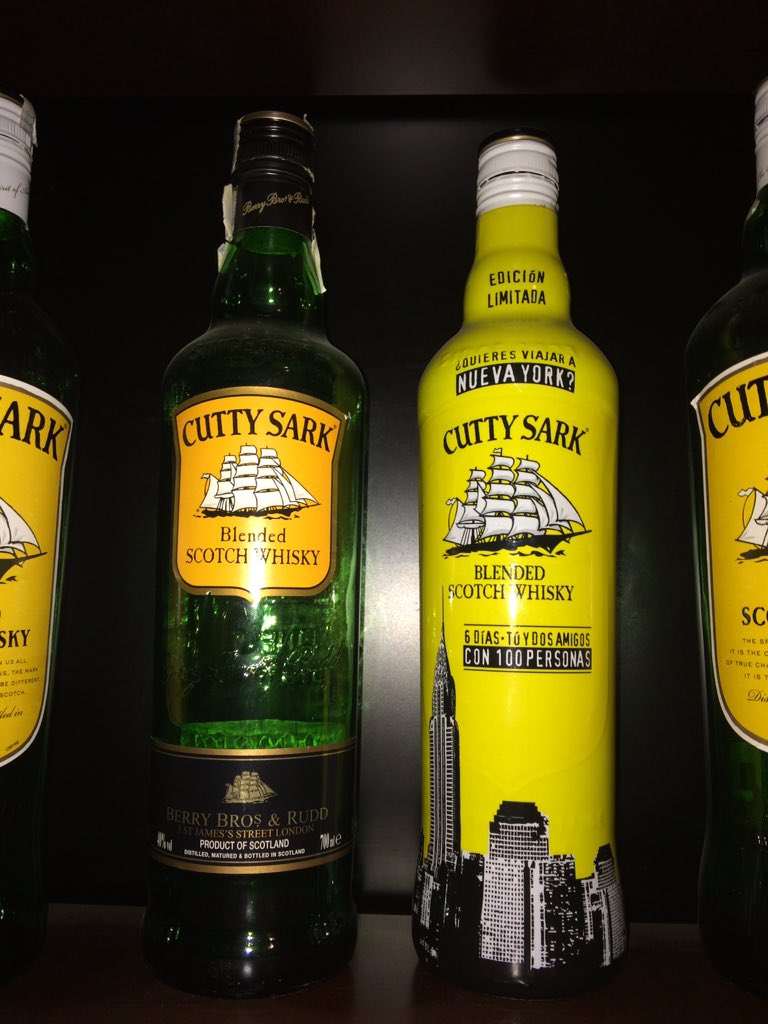 El auténtico #CuttySarker es aquel que ha visto pasar por su mueblebar varios modelos y ediciones de botellas. 
(Modelo #OldSchool y la amarilla💛que es la joya de la 👑) <a href="/CuttySarkES/">Cutty Sark España</a>
