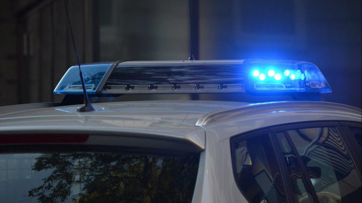 Man shot in stomach in Hialeah, officials say bit.ly/2ABxWyu https://t.co/Jn0T7wBf3t