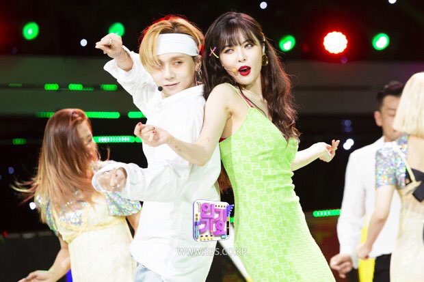 Hyunaforyou's tweet photo. [#FOTO] HYUNA durante performance de "RETRO FUTURE" no SBS Inkigayo [29.07.18]

Cr; sbs;
Tags; #트리플_H; #HYUNA; #현아; #TripleKARD; https://t.co/XWuwafkgfi