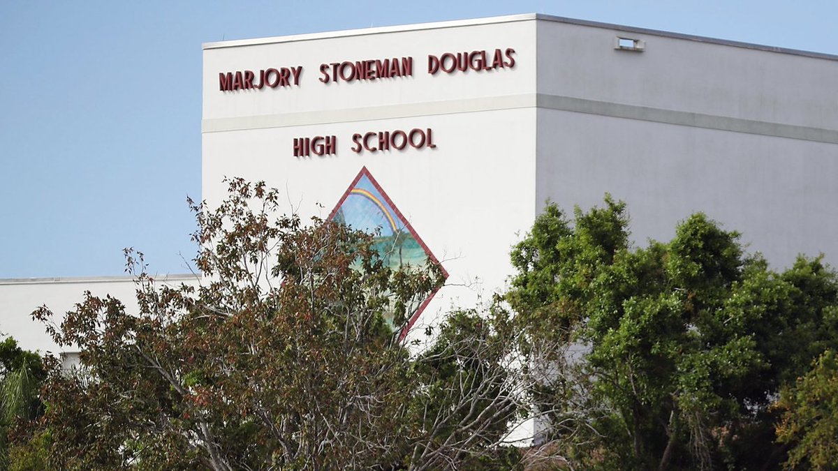 Marjory Stoneman Douglas to start school year without metal detectors bit.ly/2MjoKAi https://t.co/0o1r3JEkqG