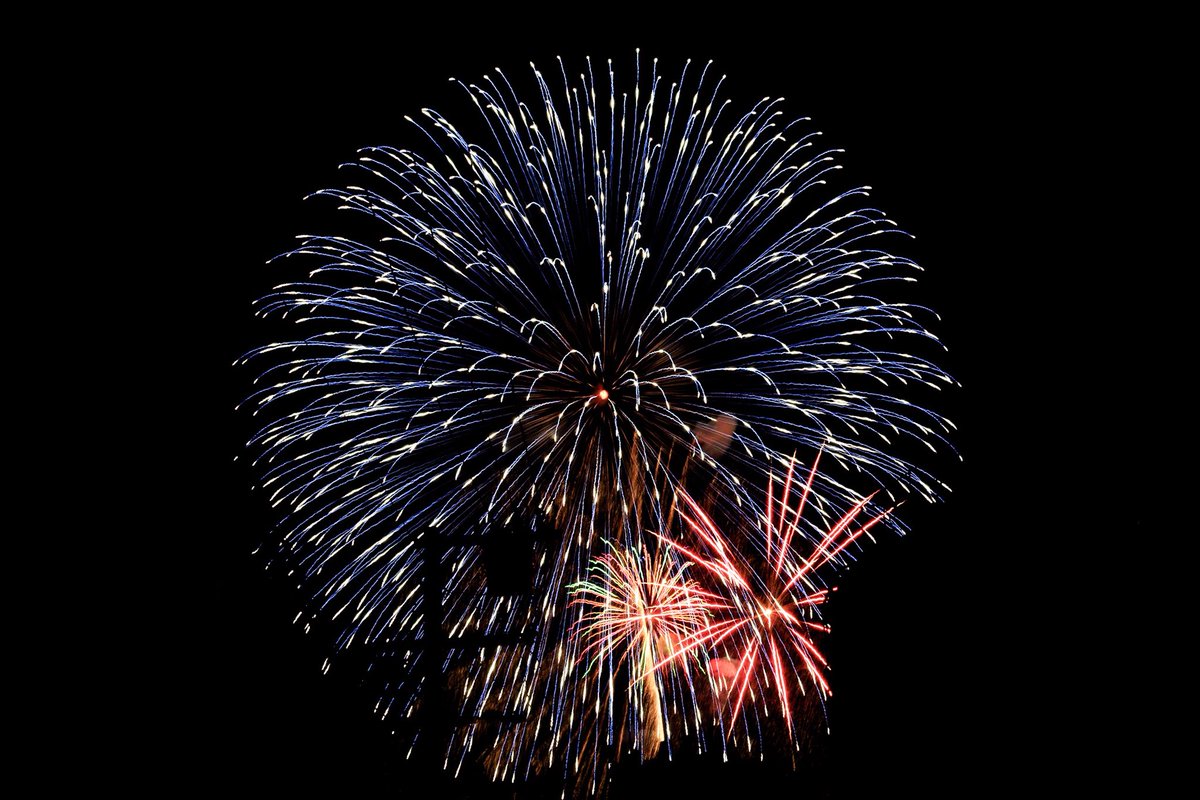 ট ইট র X2 夕凪うなぎさん企画展 夕凪に棲む聲 11 10 11 15 淀川花火大会 今年は暑いんで車の中からの撮影 花火 淀川花火大会 カメラの細道