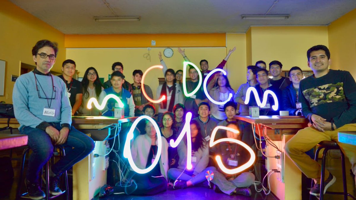CdeCPeru's tweet photo. En cada uno de los clubes de #CdeCPeru 🇵🇪 encontramos grupos de estudiantes y profesionales que combinan en la medida justa la curiosidad y la experiencia. Gracias a ellos este gran evento es posible 🙌 ¿Cuál es tu grupo favorito? https://t.co/pLI0KZxfYO https://t.co/A3DSV7wrnZ