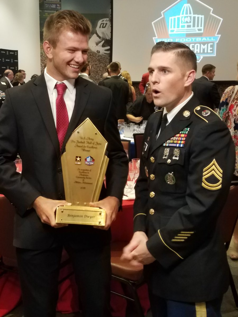 Some other pictures of @BenDwyer_1 Receiving the Overall US Army Pro Football Hall of Fame Award for Excellence Award.