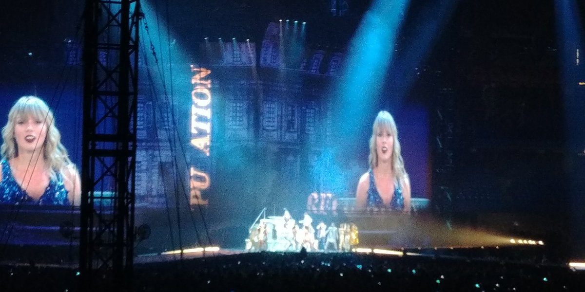 enchantedwishx's tweet photo. Taylor was sooo amazingg last night!!! Loved the show😍😍❤💜 #repTourToronto #TaylorSwift #TaylorInTO #taylornation https://t.co/S2kjF1paw8