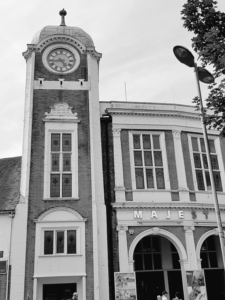 Where else can you go see a new release for £4.50 & not have to sit next to anyone #LoveKingsLynn #LoveWestNorfolk #KingsLynn majestic-cinema.co.uk/ourPrices