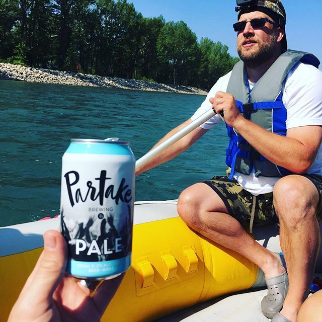 DrinkPartake's tweet photo. Better drink 🍺 this before it gets all shook up in the rapids 🛶🎢😲 #nonalcoholicbeer #craftnonalcoholicbeer #craftbrew #whitewaterrafting #soberliving #soberlife #lowcarb #ketobeer #ketogenic #paleale #alcoholfree #nearbeer #whereipartake #ipartake https://t.co/6prc32cgFV https://t.co/Dgi5Rnh2Tq