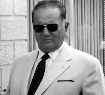 View image on Twitter