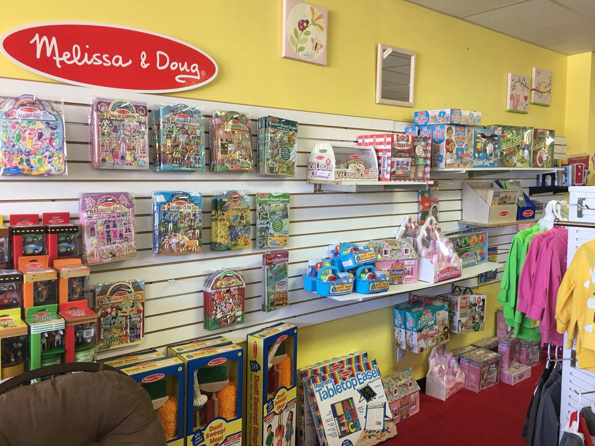 Milestones_Erie's tweet photo. Consignment stores carry brand new merchandise?!?!
(....yes....yes we do)
Check out these kids activity blankets, our Huge selection of Mellissa and Doug, our replay sippy cups, and our mountain of other brand new products!!!
#myerie #erielive #shoperie #supporterie #erietrends https://t.co/3AQyXFzyhK