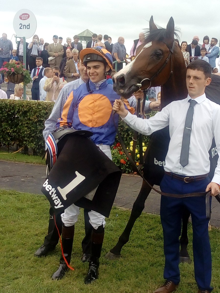 JoeSeward1's tweet photo. #BROOME hugely improved  from @KillarneyRaces wins a Maiden  Aidan O'Brien @Ballydoyle
often produces a good horse https://t.co/qT5hWESVfZ @Galway_Races  
Winner  still green had loads left 
Runner up is a moral in any fillies maiden #LightningAmber @declanmcdonogh 
#GalwayRaces https://t.co/BVBOeR3VDE