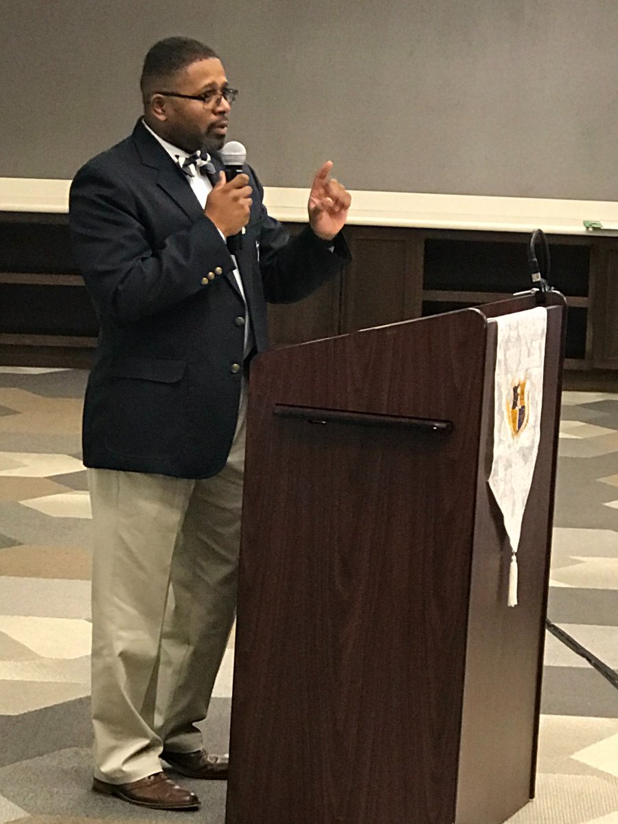 AlphaNuOmegaInc's tweet photo. National President Curtis M. Brown is giving his Presidential Address to close out this year's convention. 

#ANQconvention2018 #WeThePeople https://t.co/Mai92pxEmu