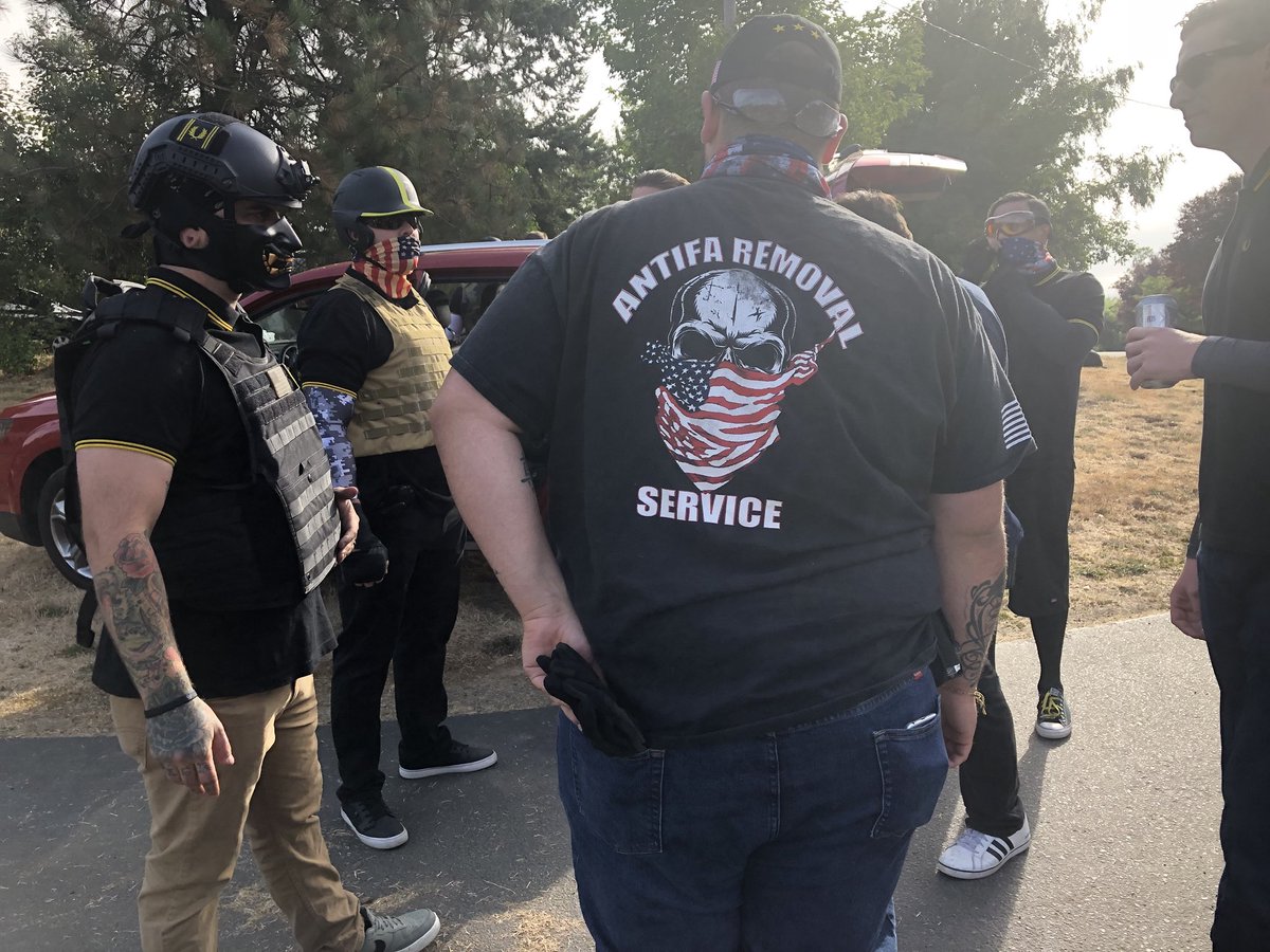 Ford Fischer On Twitter Antifa Removal Service Reads The Tee Shirt Of One Participant Carrying A Club Knife And Mace