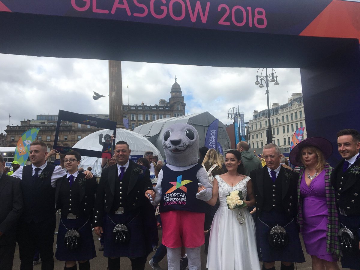Awww love was in the air down at #Festival2018 in George Square today 💕Congratulations to the new happy couple🤵👰 from everyone at #Team2018 💞