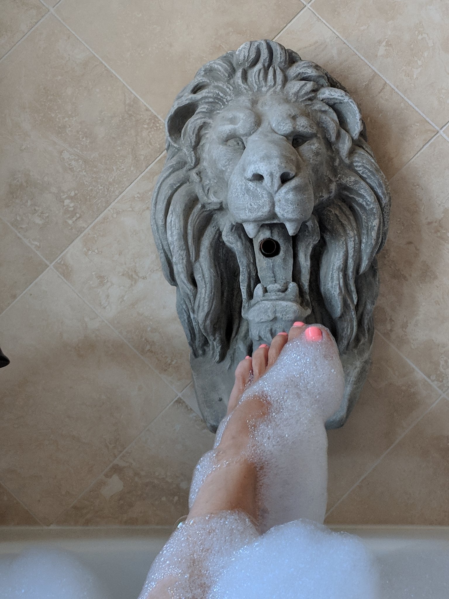 BaronessV on Twitter "Enjoying a hot bubble bath before My foot fet wife Porn Pic Hd BaronessV on Twitter "Enjoying a hot bubble bath before My foot fet