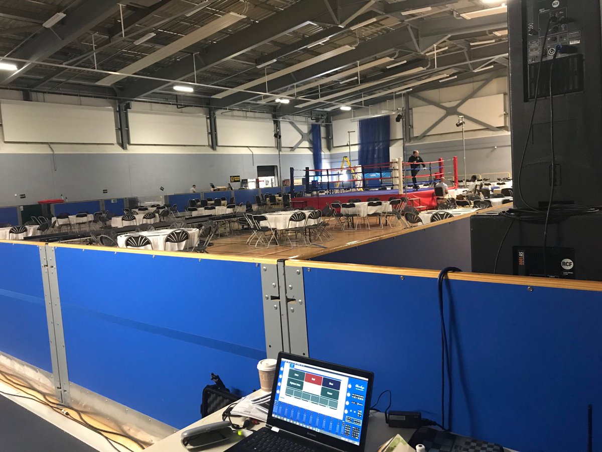 ramsaytechnical's tweet image. First time trying ⁦@ChamSysLtd⁩ on a gig. #awesomestuff