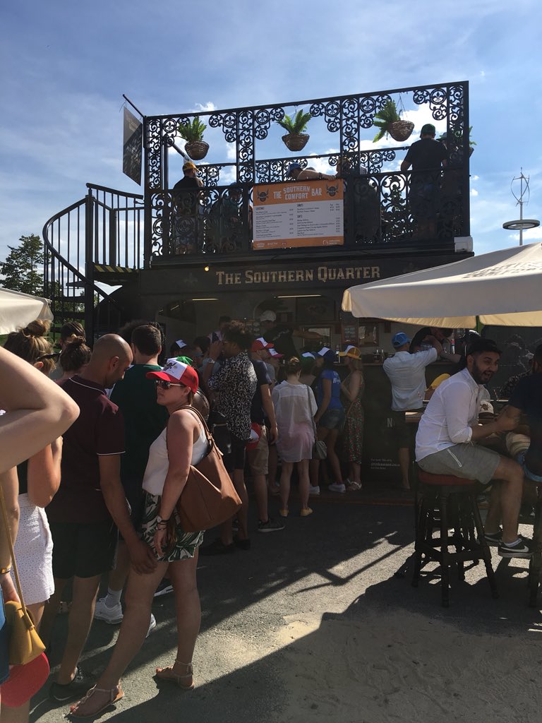 HSLAmanda's tweet photo. Big queues in the sunshine at @Londonwingfest for the @southerncomfort Southern Quarter Bar 🥃⚜️🍗👌🏻 https://t.co/x9vhR8sSph