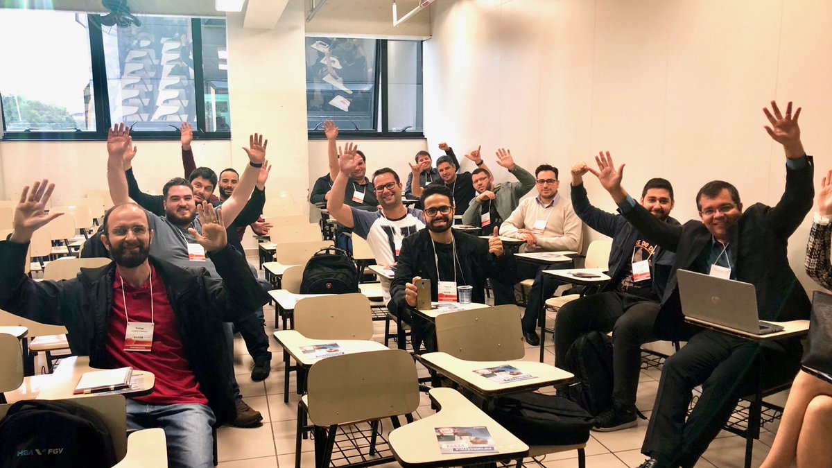 msewtz's tweet image. Presenting @OracleAPEX 18.1 New Features to an enthusiastic audience at the #guobtechday in Sao Paulo, Brazil. #OracleDevTourLA18 #orclapex