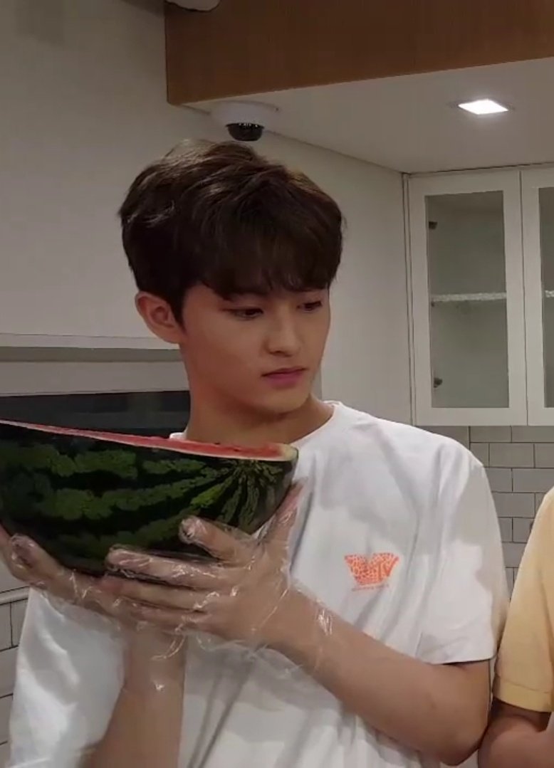 _0tyt0_'s tweet photo. #마크옷정보
vivastudio 제품
품명 : VTV SHORT SLEEVE HS
링크 : https://t.co/rpQZV7a4An https://t.co/N8NVAisWvW