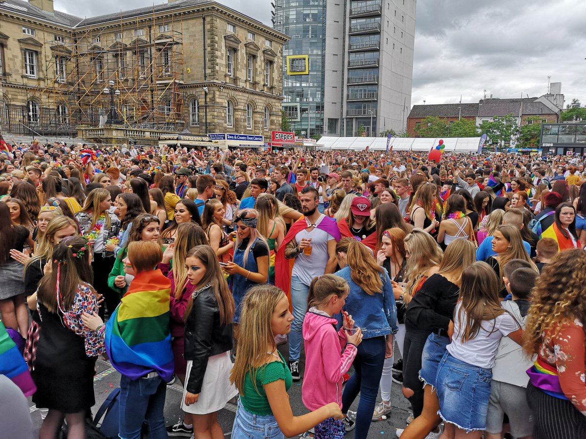 belfastpride's tweet photo. #partyinthesquare
#bproud2018
#ComeOutForChange https://t.co/3cz06Qt5ng