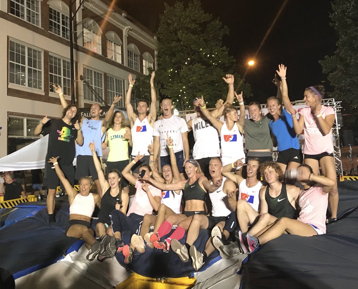 sandicheekspv's tweet photo. STATS ARE IN! Approximately 10,000 people witnessed the 2018 #LibertyBridgeJumpOff 😦 This number was calculated by the local police department who helped us manage the event throughout the night! All I can say is holy WOW... #yeahthatgreenville ! https://t.co/nY9hAakiJN