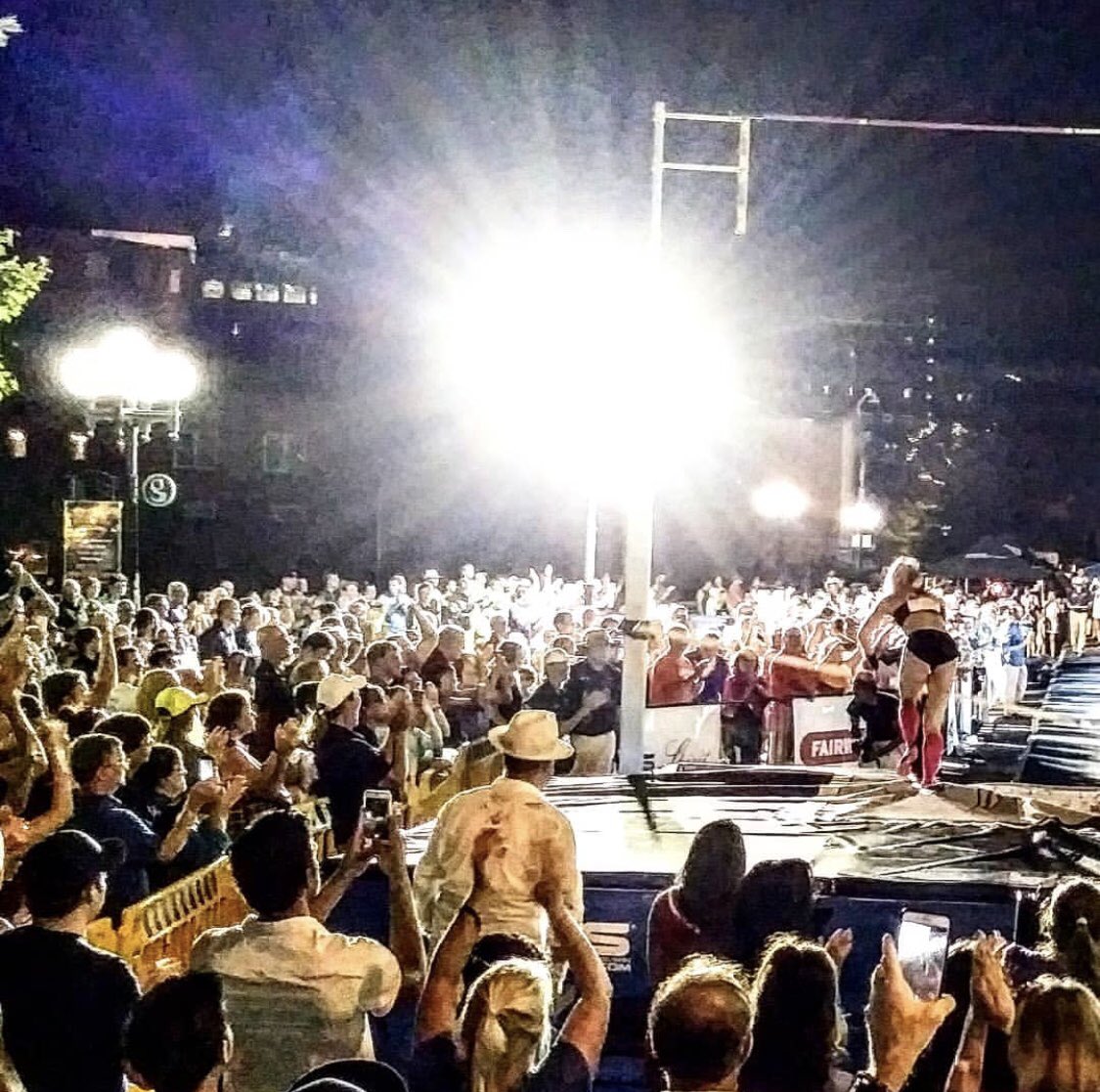 sandicheekspv's tweet photo. STATS ARE IN! Approximately 10,000 people witnessed the 2018 #LibertyBridgeJumpOff 😦 This number was calculated by the local police department who helped us manage the event throughout the night! All I can say is holy WOW... #yeahthatgreenville ! https://t.co/nY9hAakiJN