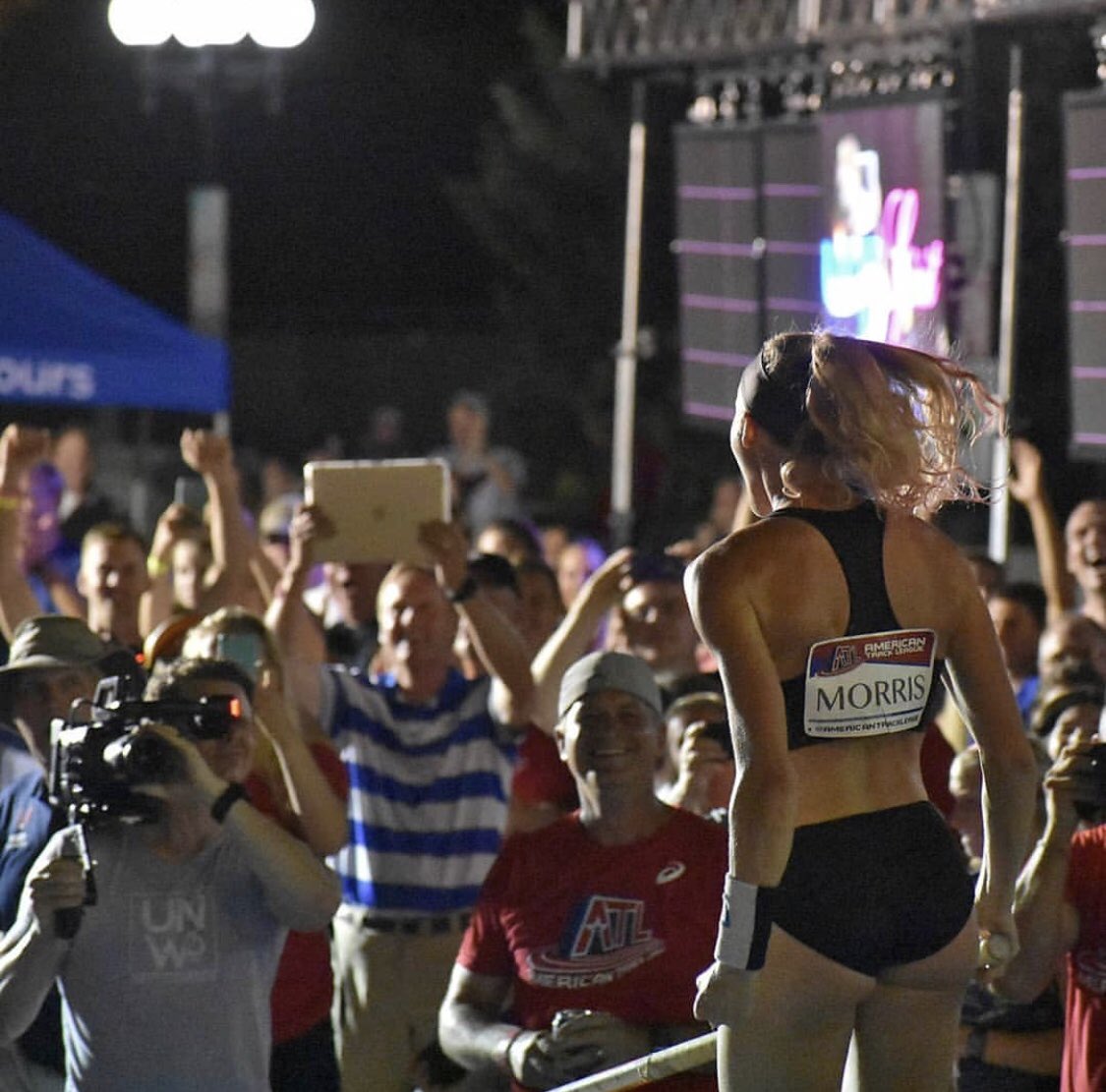 sandicheekspv's tweet photo. STATS ARE IN! Approximately 10,000 people witnessed the 2018 #LibertyBridgeJumpOff 😦 This number was calculated by the local police department who helped us manage the event throughout the night! All I can say is holy WOW... #yeahthatgreenville ! https://t.co/nY9hAakiJN