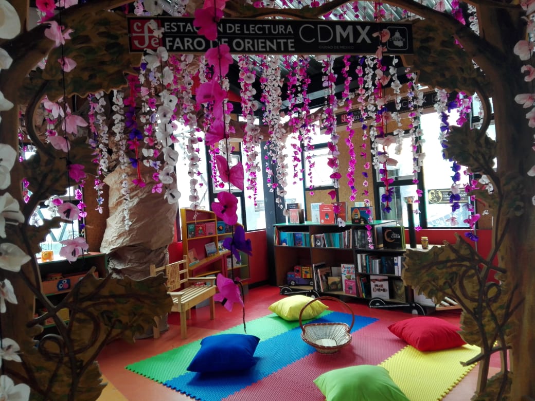 ObrasInfyJuvFCE's tweet image. Hoy inauguramos la #LibreríaEusebioRuvalcaba del @FCEMexico en el @farodeoriente, de Iztapalapa, en colaboración con @CulturaCDMX 
Además, ¡#EstaciónDeLectura para niños y jóvenes!