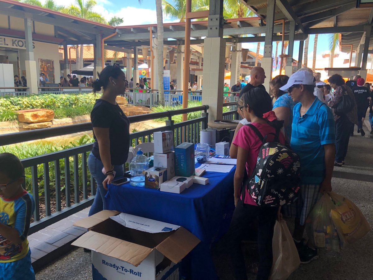 falls_fantastic's tweet image. Table day for  tax free weekend at the Falls 🎉 #OneFLA #WorldDomimation @JamesLeslie01 @efrenfavela @CristySwink @CarlaNodarse