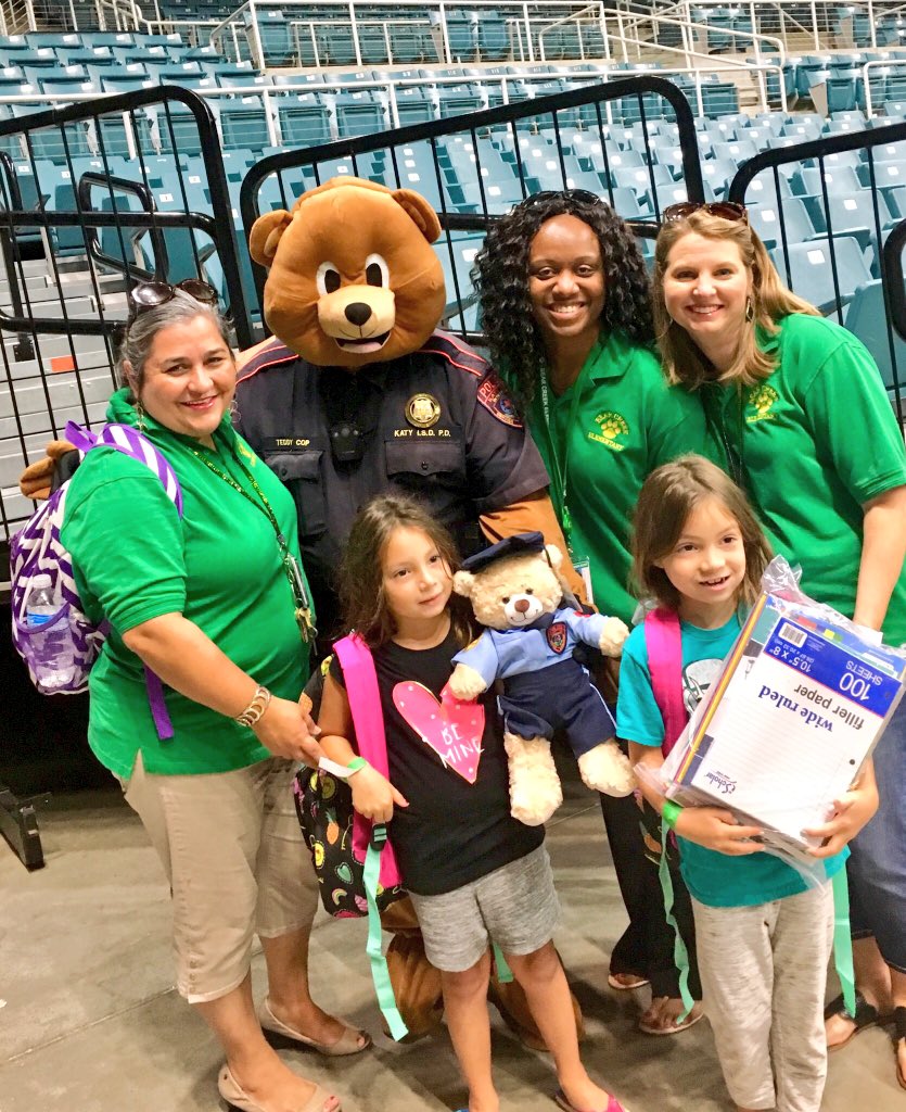 What an amazing #OB2SKaty event today thanks to <a href="/CompassionKaty/">Compassion Katy</a>! You all are wonderful for helping 8 #katyisd schools’ families with so many services &amp; supplies! With much ❤️ &amp; Appreciation, THANKS to all who made it happen! <a href="/bcecougars/">Bear Creek Elem</a> #ktbce #BeTheLegacy