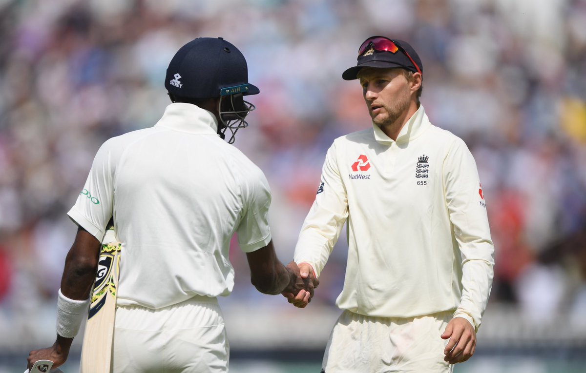 #SpiritOfCricket 👏👏👏