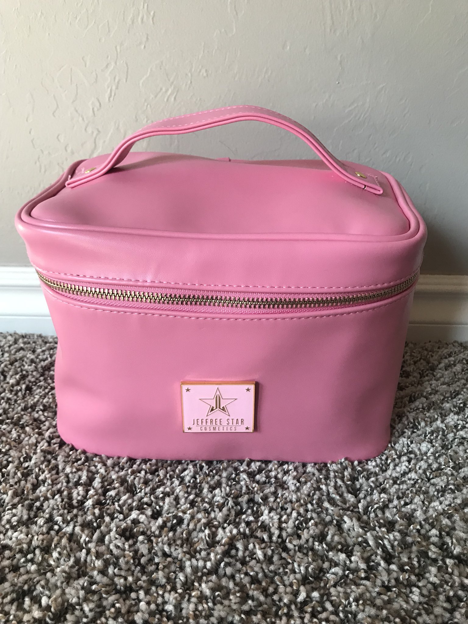 Jeffree star sales travel bag