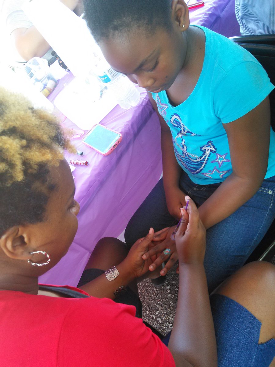 RdciChildrenMin's tweet photo. It was a success!  The 2018 Back to School Bash was fully loaded with food, fun, face painting and school supply giveaways!  Thank you to everyone who made today GREAT!  #2018B2SB 🎉📚🎒 https://t.co/CpMKVCPrvl