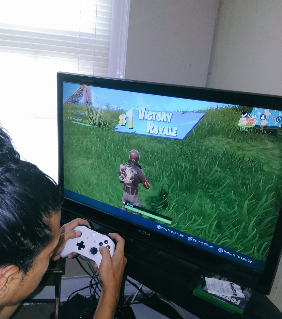 jugamos? Ps4 + Xbox comment su Username ...... 🙏  2$ quien me gane via PayPal 🤑