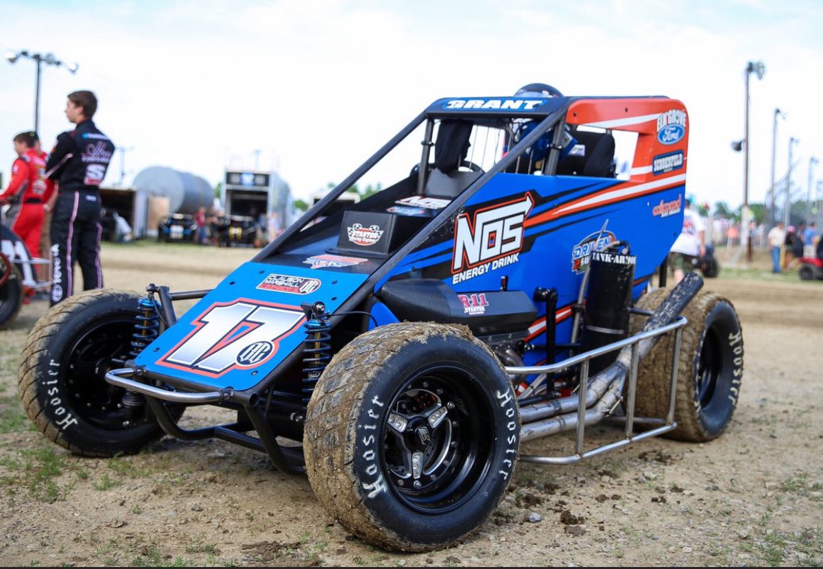 JustinGrant40's tweet image. It’s finally race day in PA!!  Back in the @NosEnergyDrink @ElkGroveFord @ClausonMarshall #17BC. 

I will have T-shirts for sale in the pits tonight and tomorrow!
