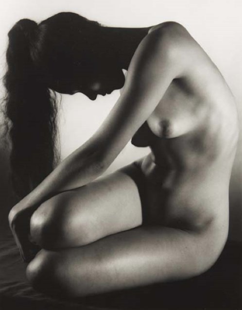 Intornoai50's tweet photo. Ruth Bernhard Carmen, Dancer in Repose 1951
#SaturdayRest https://t.co/nuNcctQg91