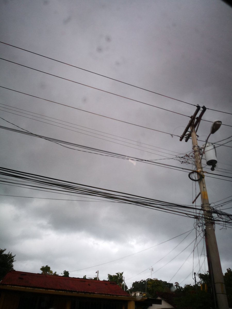 democracia_pazy's tweet photo. #alerta de tormenta se aproxima fuerte lluvia a la ciudad de panama @Sinaproc_Panama @ProtegeryServir @TraficoCPanama @tvntrafico @TReporta @ENSApanama @BCBRP https://t.co/DXTy3FcmsZ