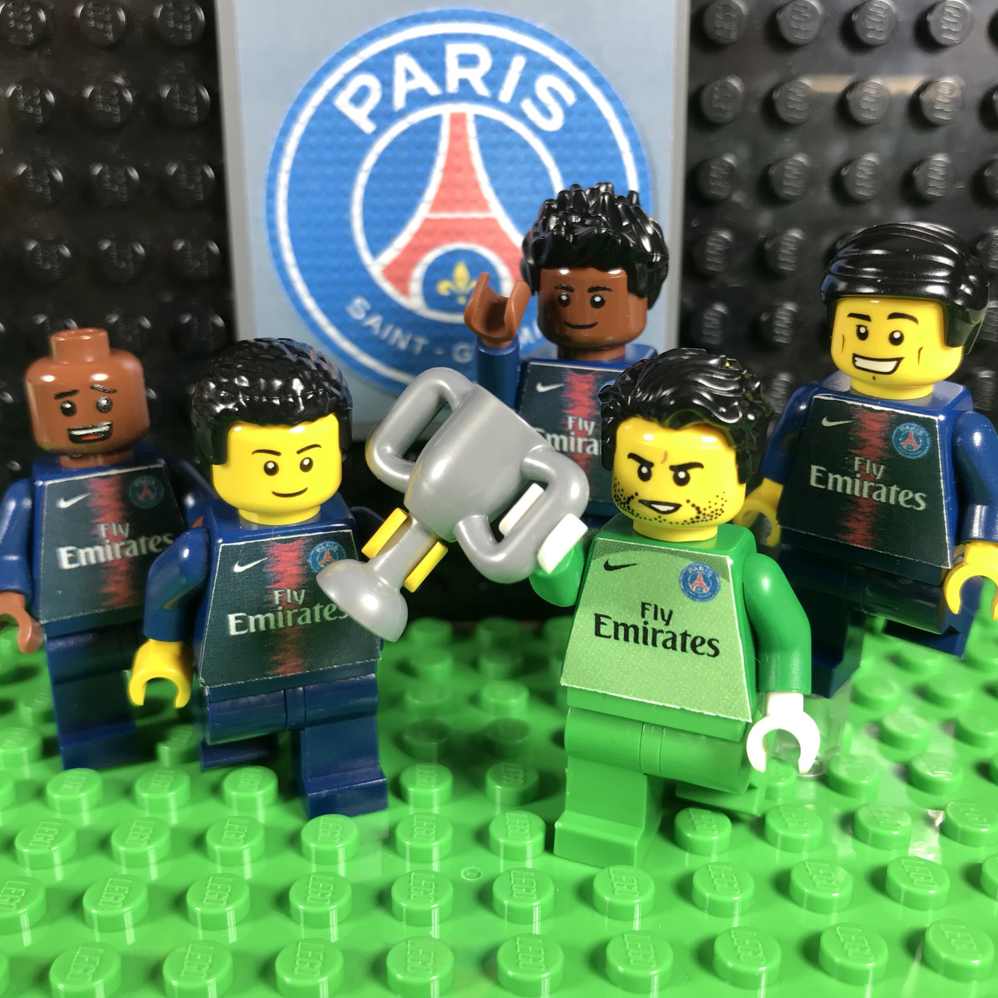 X 上的 My Funny Games Builder：「Congrats @PSG_inside #TrophéeDesChampions 🏆 # psg #psgmonaco #ParisSG #Neymar #dimaria #cavani #buffon @gianluigibuffon  in @LegoFootball @LEGO_Group #LEGO #legosport  / X
