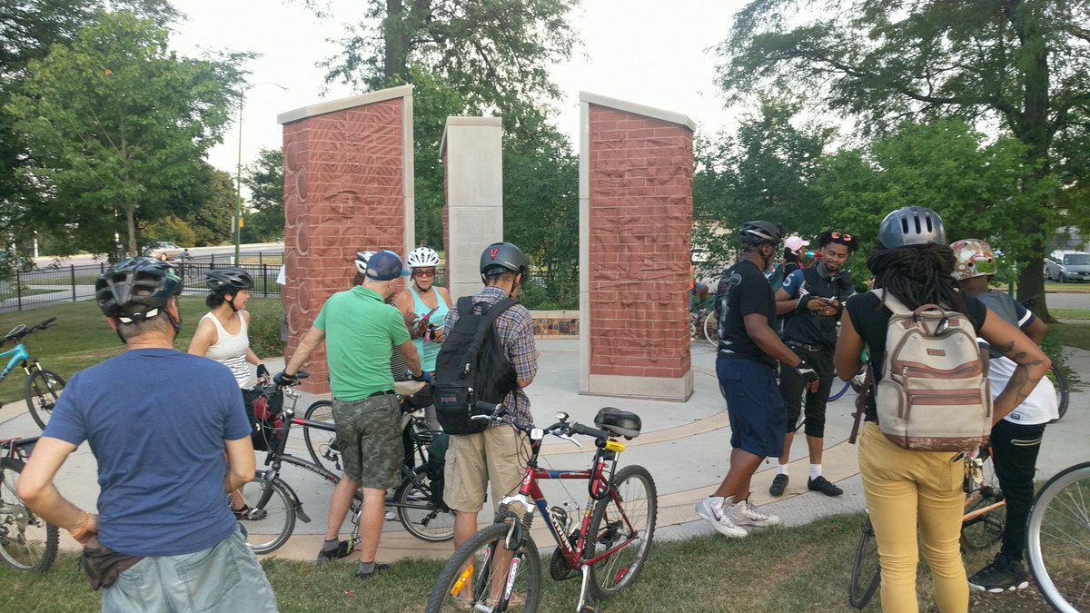 SSCritMass's tweet photo. #SSCritMass would like to thank everyone who came out for last night's ride to Rainbow Cone. See you on the first Friday of September! https://t.co/tvqlwzXS1n