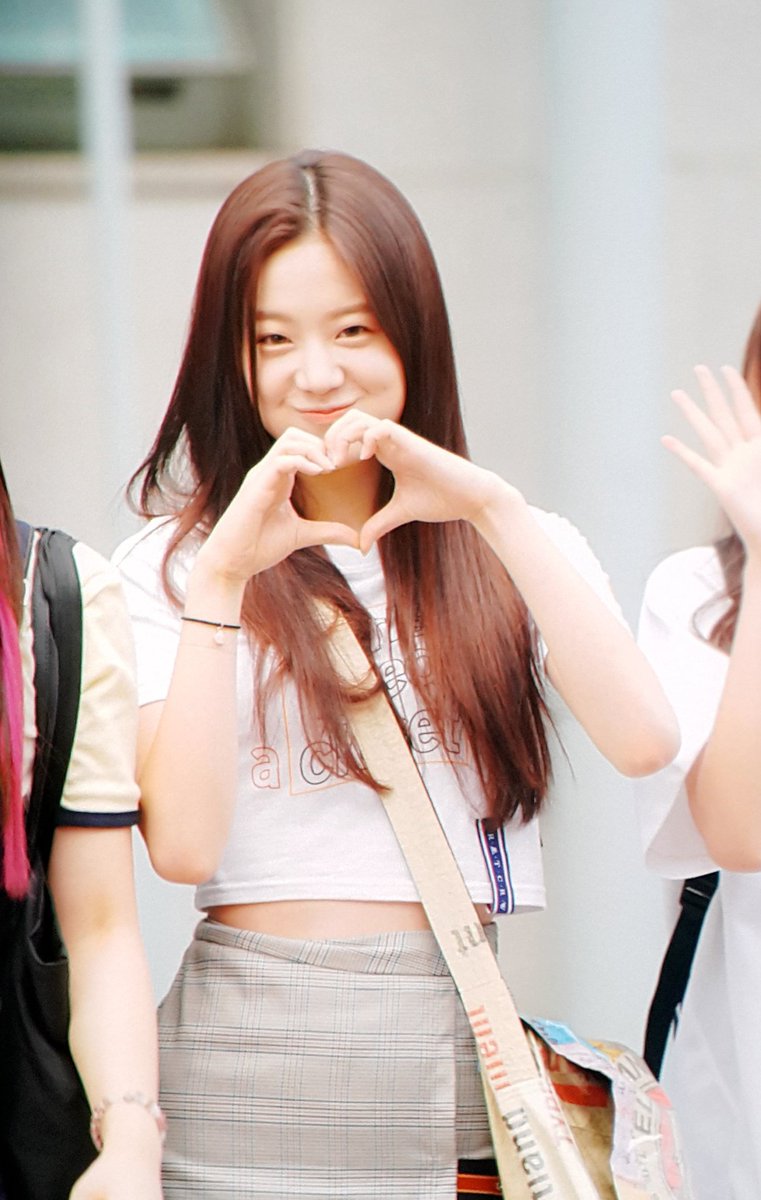 fromis_9_gyul's tweet photo. 20180805 장규리 프로듀스48 출근길 preview#3

#규리 #장규리 #gyuri #PRODUCE48 #프듀48 https://t.co/hPgvsE3XcB