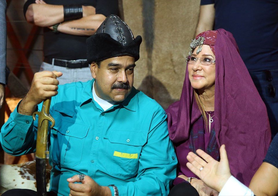 400 çadırlık bir göçebe boyundan, dünyanın dört bir yanına uzanan dev bir imparatorluk kuran Osmanlı'ya bu denli sempati besliyorsanız bunun bir bedeli olacaktır. Bizim mücadelemizin adı tam da budur...🇹🇷🇻🇪