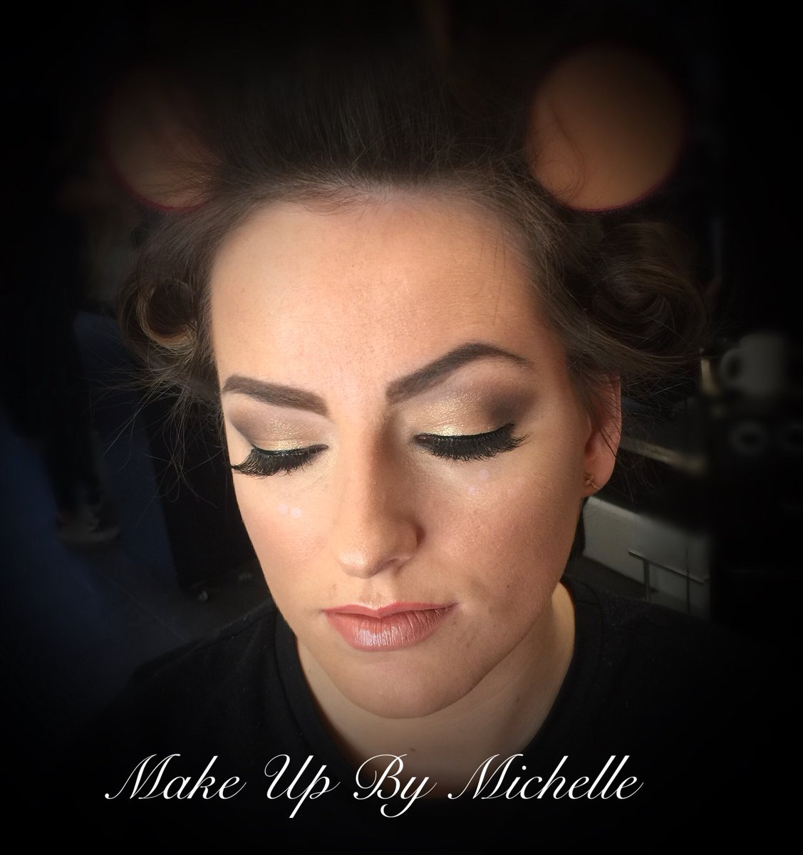 WaltonHair's tweet photo. When your make up really does look flawless https://t.co/p4hfYR2VXv