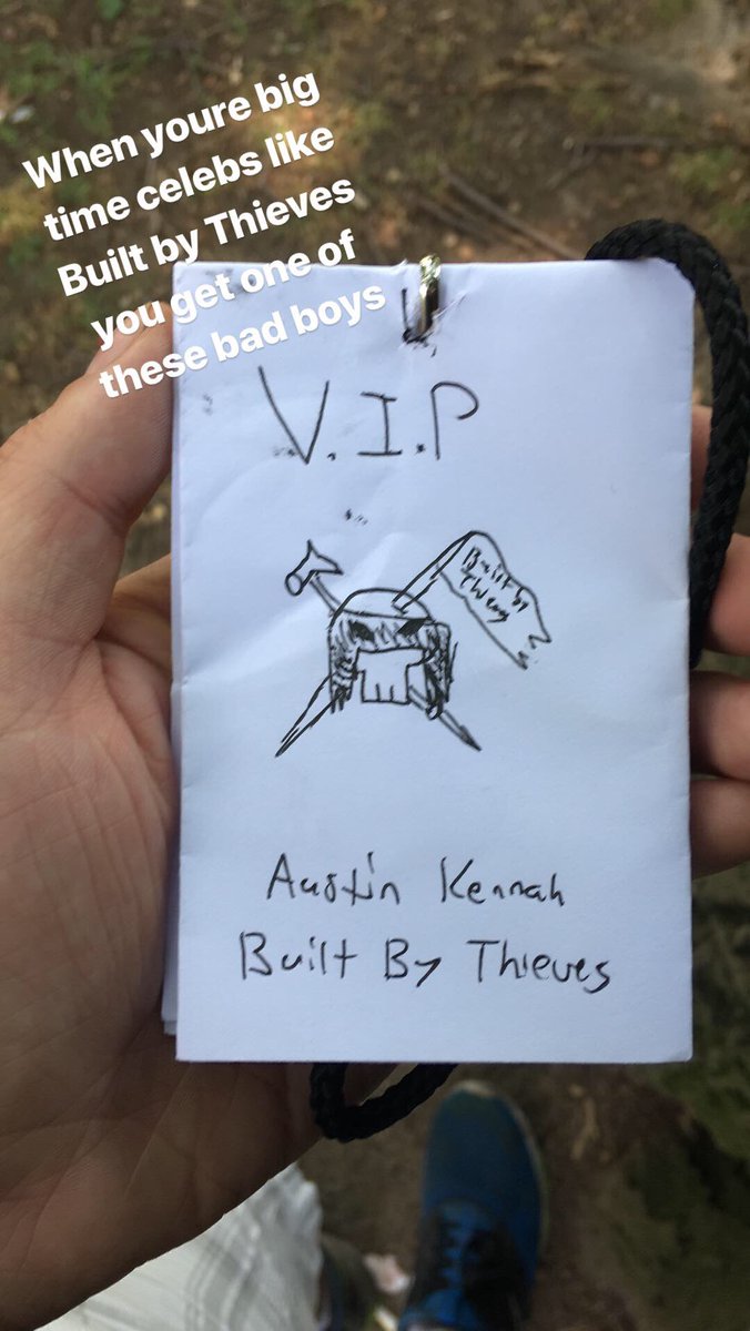 BuiltByThieves's tweet photo. Mom we made it https://t.co/qBPDIdgcyD
